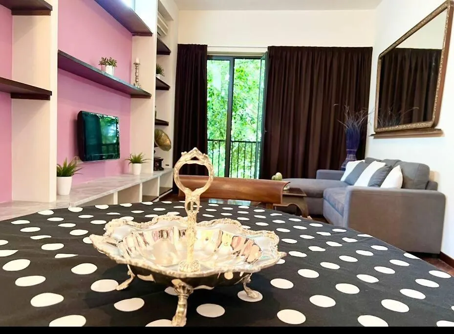 Pink Marlin Deluxe - Sferracavallo Palermo Apartment
